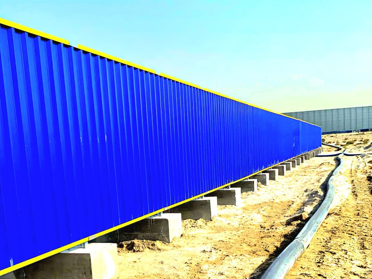 Continuous Fence