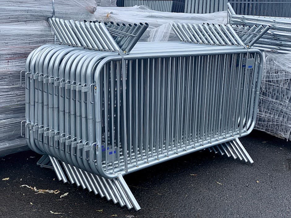 Temp - Crowd Barrier